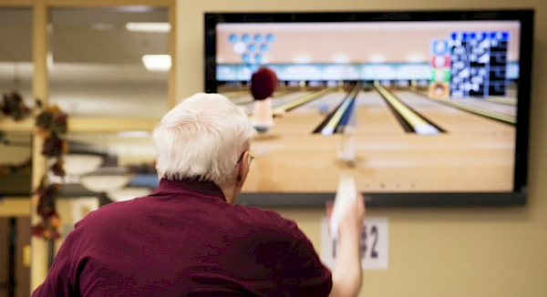iCare, Touchpoints Rehab, Touchpoints at Bloomfield, Recreation, Wii Bowling